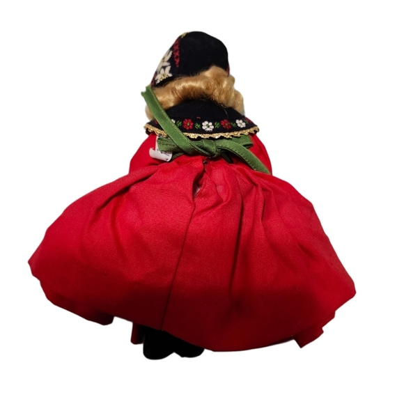 Madame Alexander Doll Swedish Girl Vintage Embroidered detail Jointed knees - Picture 9 of 16